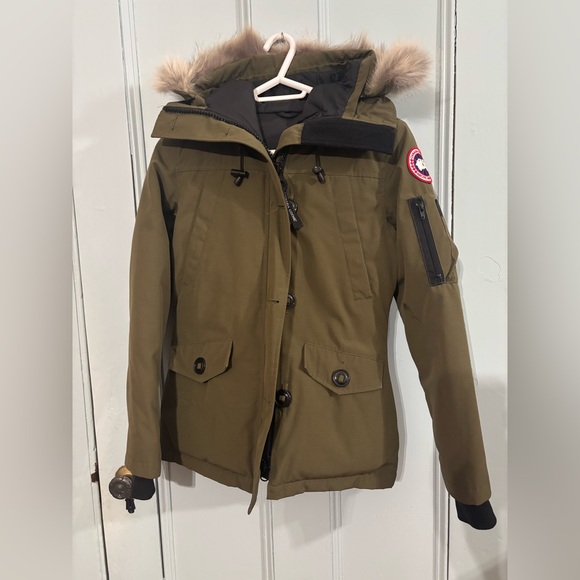 Canada Goose Montebello Parka - Picture 1 of 14